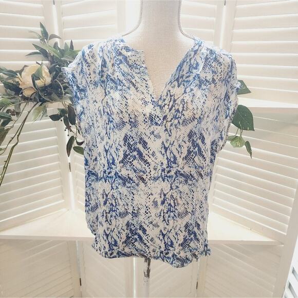 Parker Tops - PARKER SILK V NECK BLUE SLEEVELESS SIZE SMALL